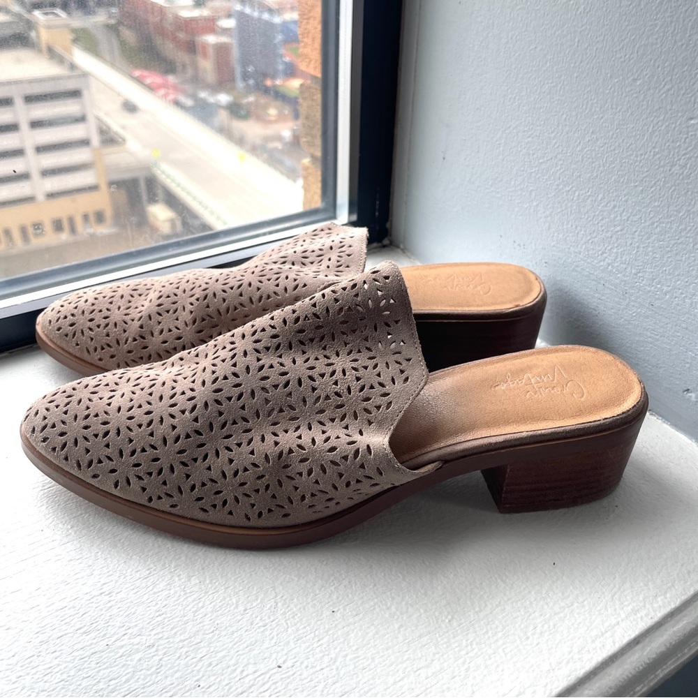 Crown Vintage Mules 9.5